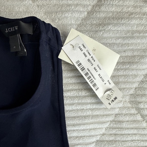 J.CREW Women's White Scalloped Neck Sleeveless Tank Top 100% Polyester Size 4 - Picture 2 of 5